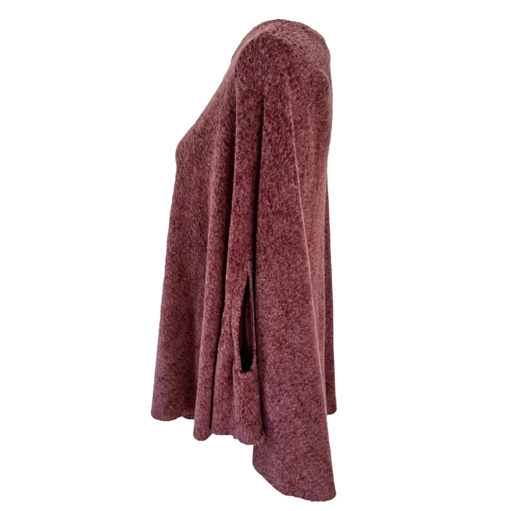 Elegant Mauve Women's Poncho - Picture 2 of 9